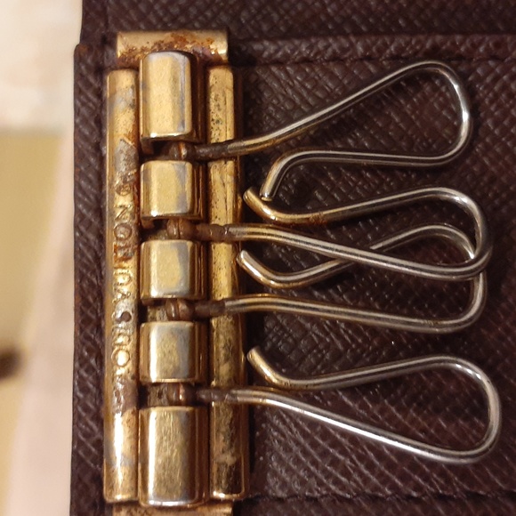 LOUIS VUITTON DAMIER CASE AUTHENTIC KEY HOLDER - Picture 10 of 13
